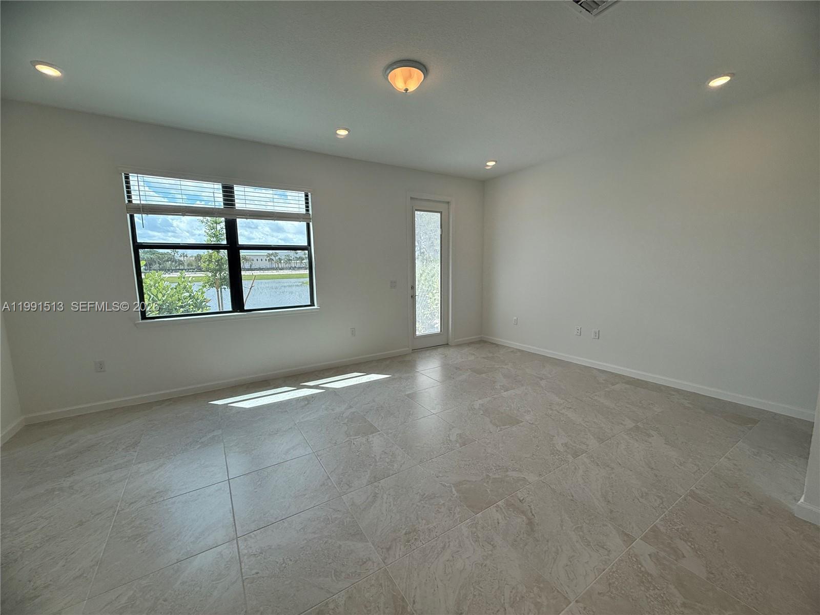 4286 Efendi Drive, Lantana FL 33462 photo 5