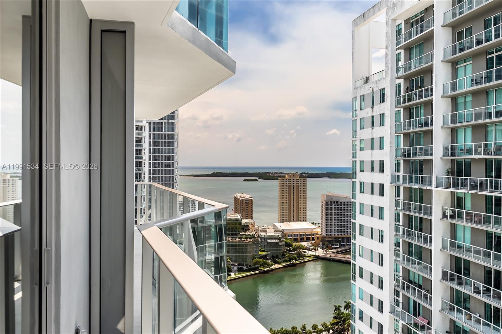 77 SE 5th Street # 2403, Miami FL 33131 photo 4