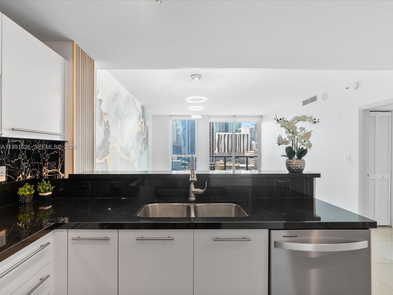 244 Biscayne Blvd # 1605, Miami FL 33132 photo 5