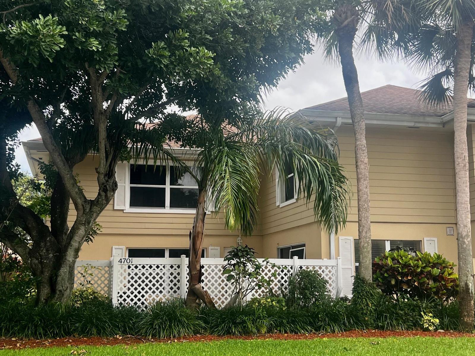 4701 Roxbury Court, Boynton Beach FL 33436