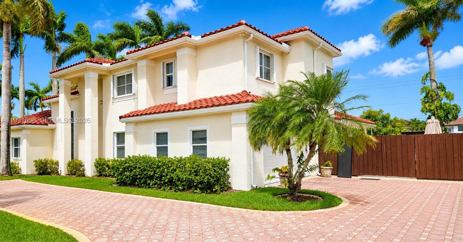 15615 SW 42nd Ter, Miami FL 33185 photo 3