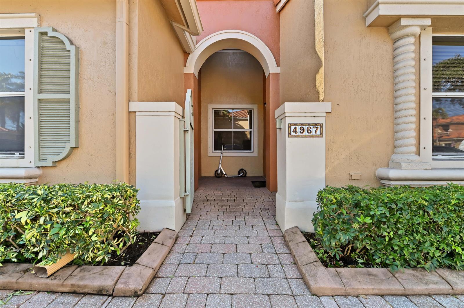 4967 Tradewinds Terrace # 605, Fort Lauderdale FL 33312 photo 2