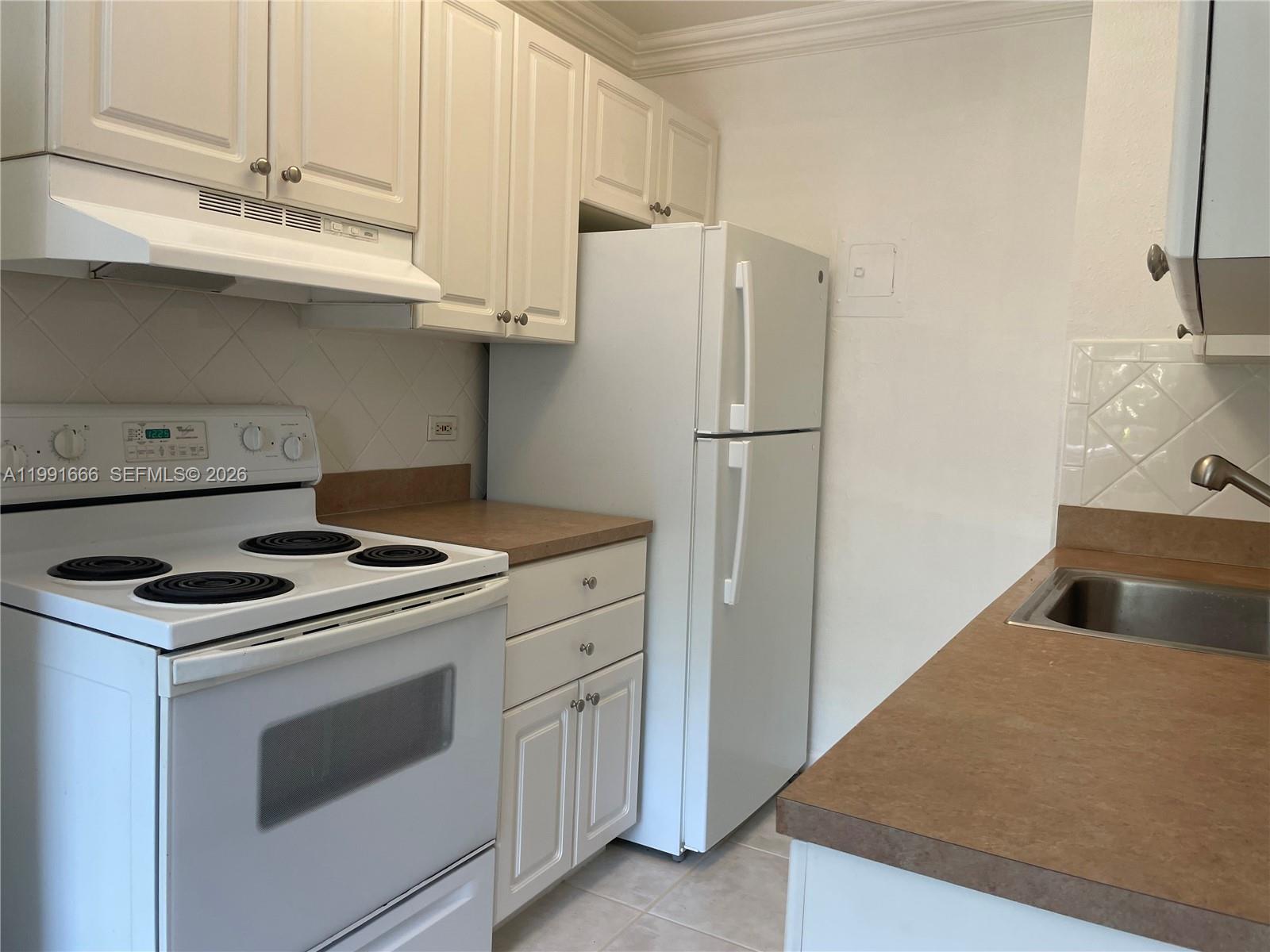1405 Miami Rd # 23, Fort Lauderdale FL 33316 photo 5