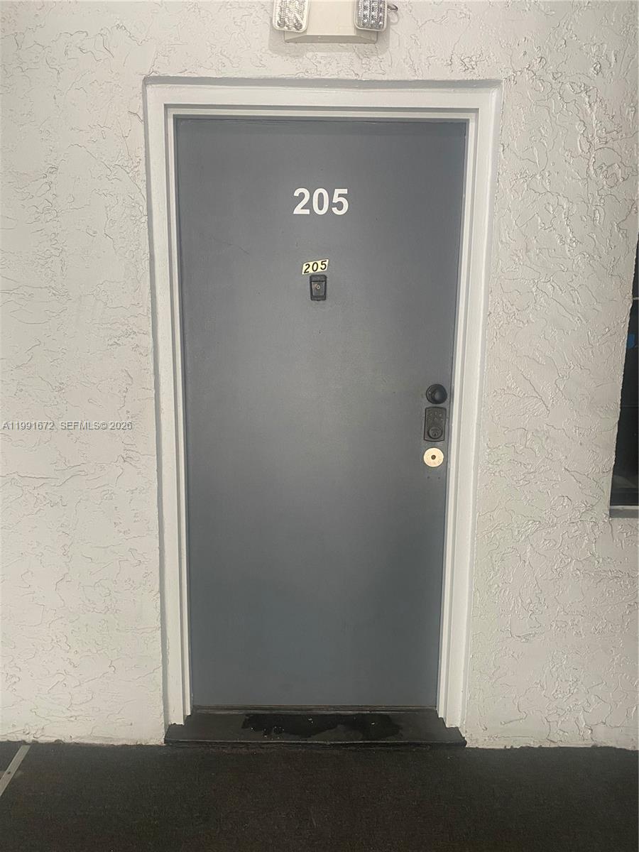 13500 NE 3rd Ct # 205, North Miami FL 33161 photo 2