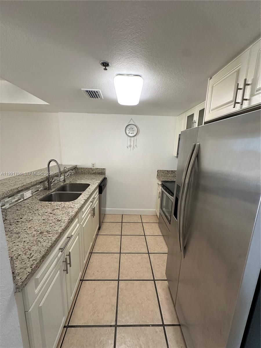 814 NW 36th Ave # 406, Miami FL 33125 photo 3