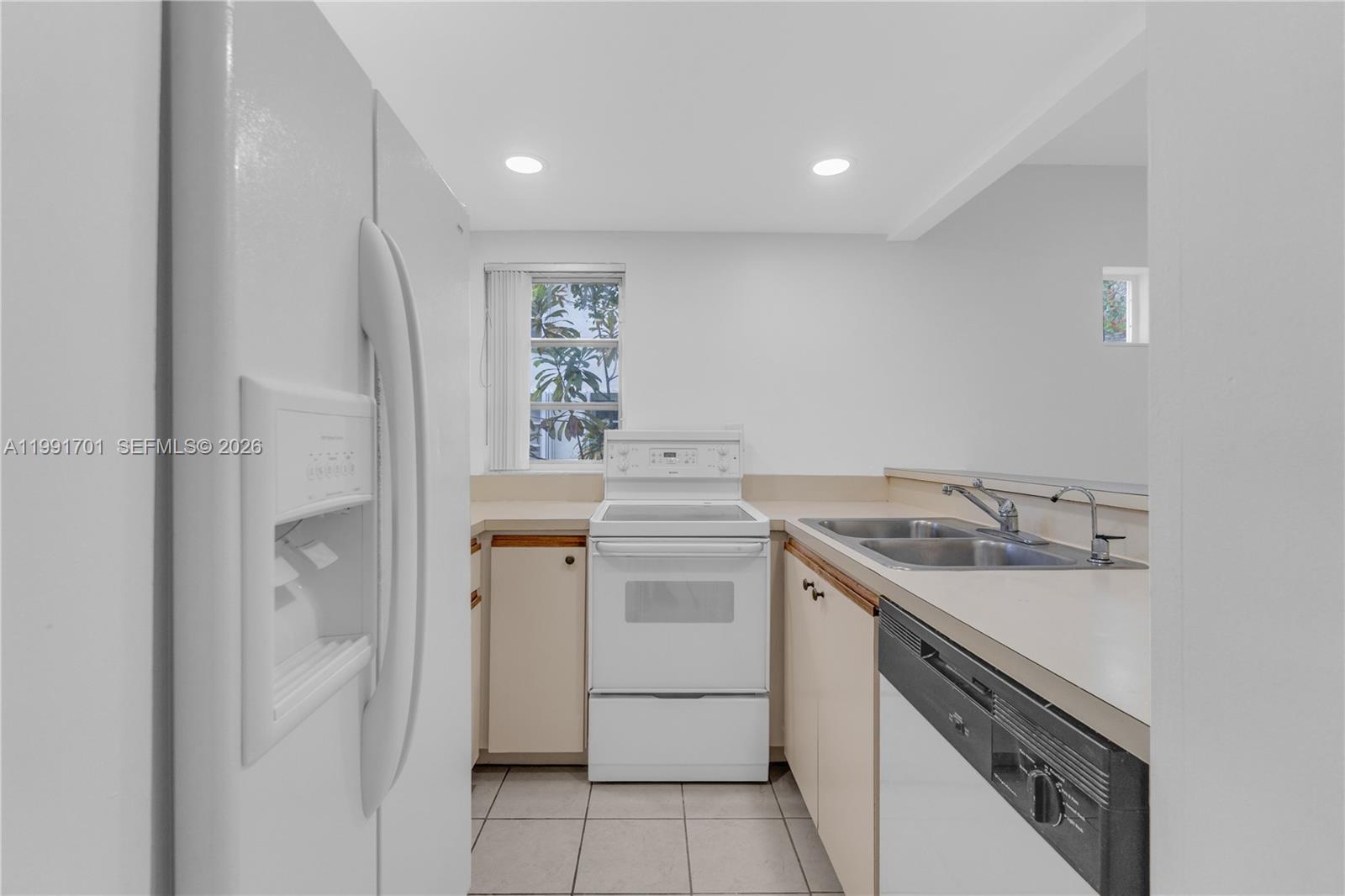 3599 SW 17th St # 3599, Miami FL 33145 photo 5