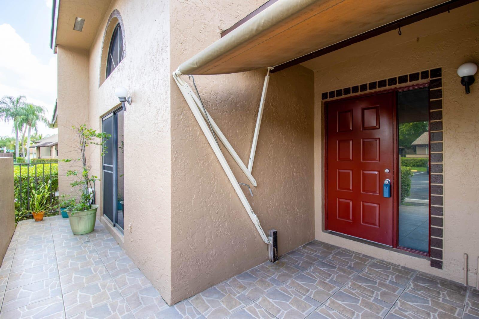 2358 NW 37th Avenue, Coconut Creek FL 33066 photo 2