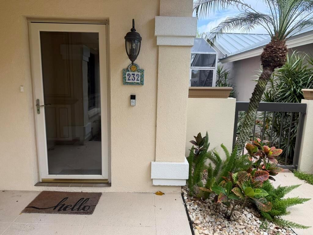232 E River Park Drive, Jupiter FL 33477 photo 2