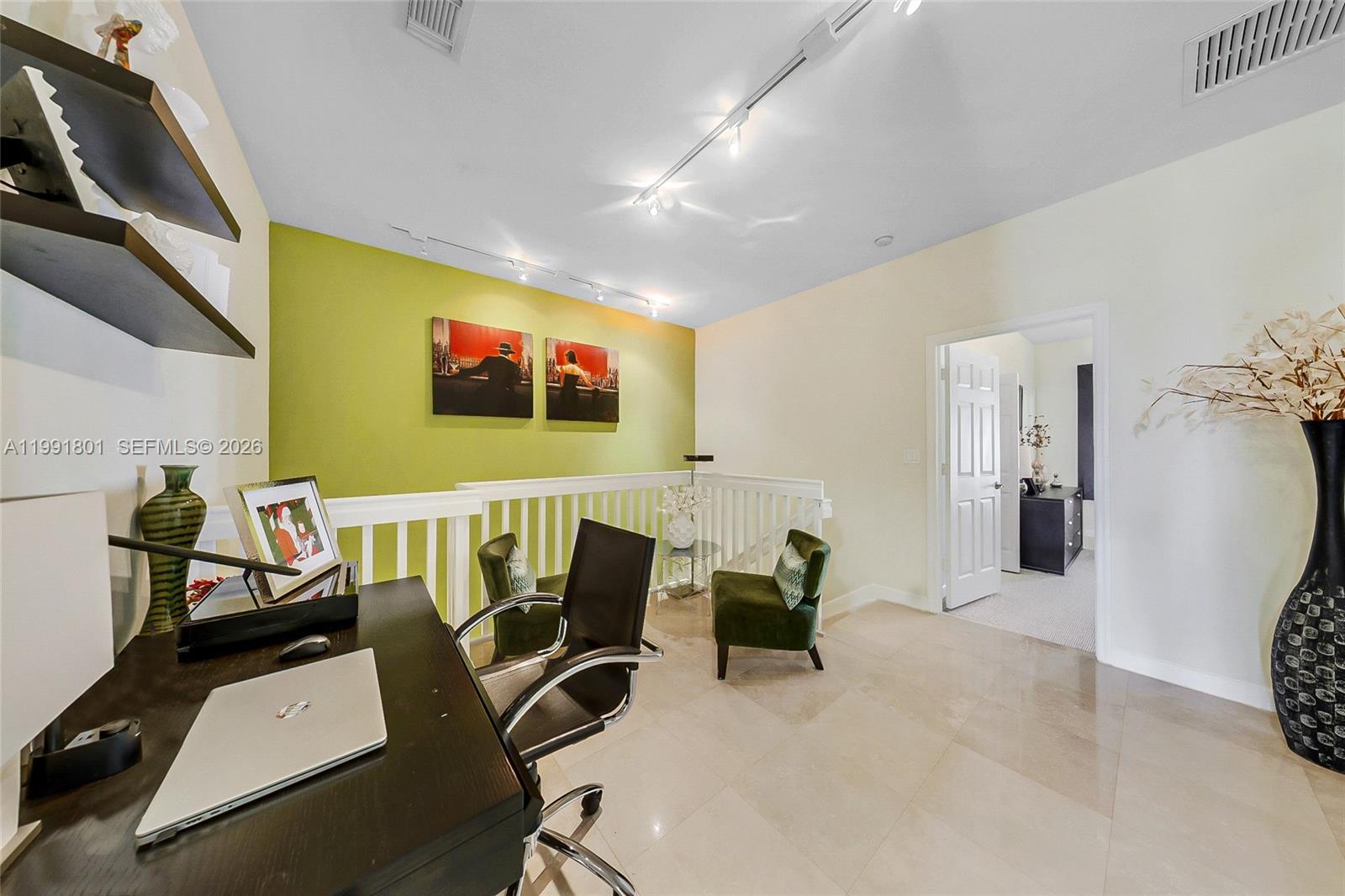 10711 NW 75th Ln, Doral FL 33178 photo 2