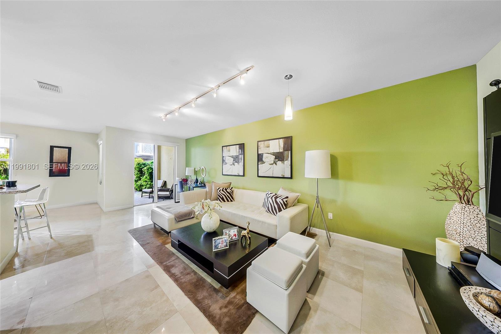 10711 NW 75th Ln, Doral FL 33178 photo 3