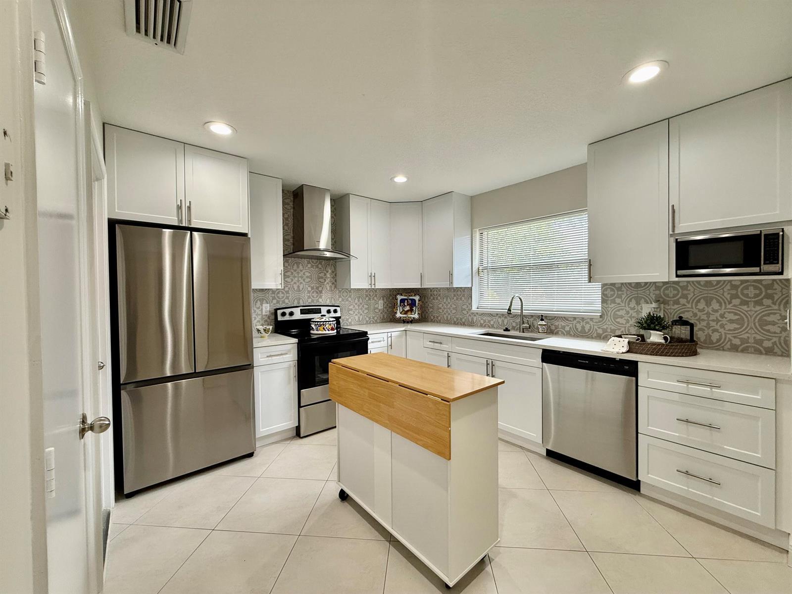 9890 Pecan Tree Drive # B, Boynton Beach FL 33436 photo 4