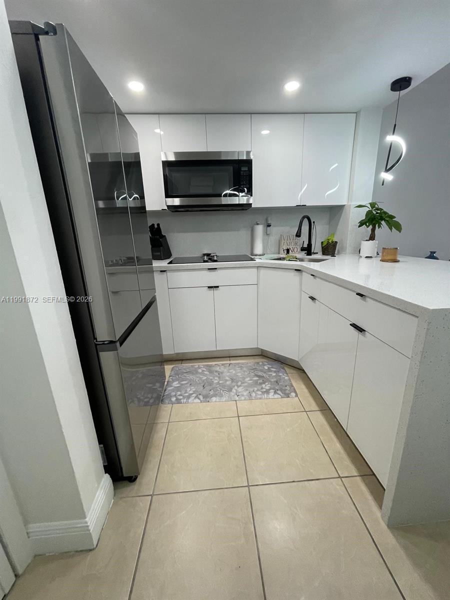 8675 NW 5th Ter # 204, Miami FL 33126 photo 2