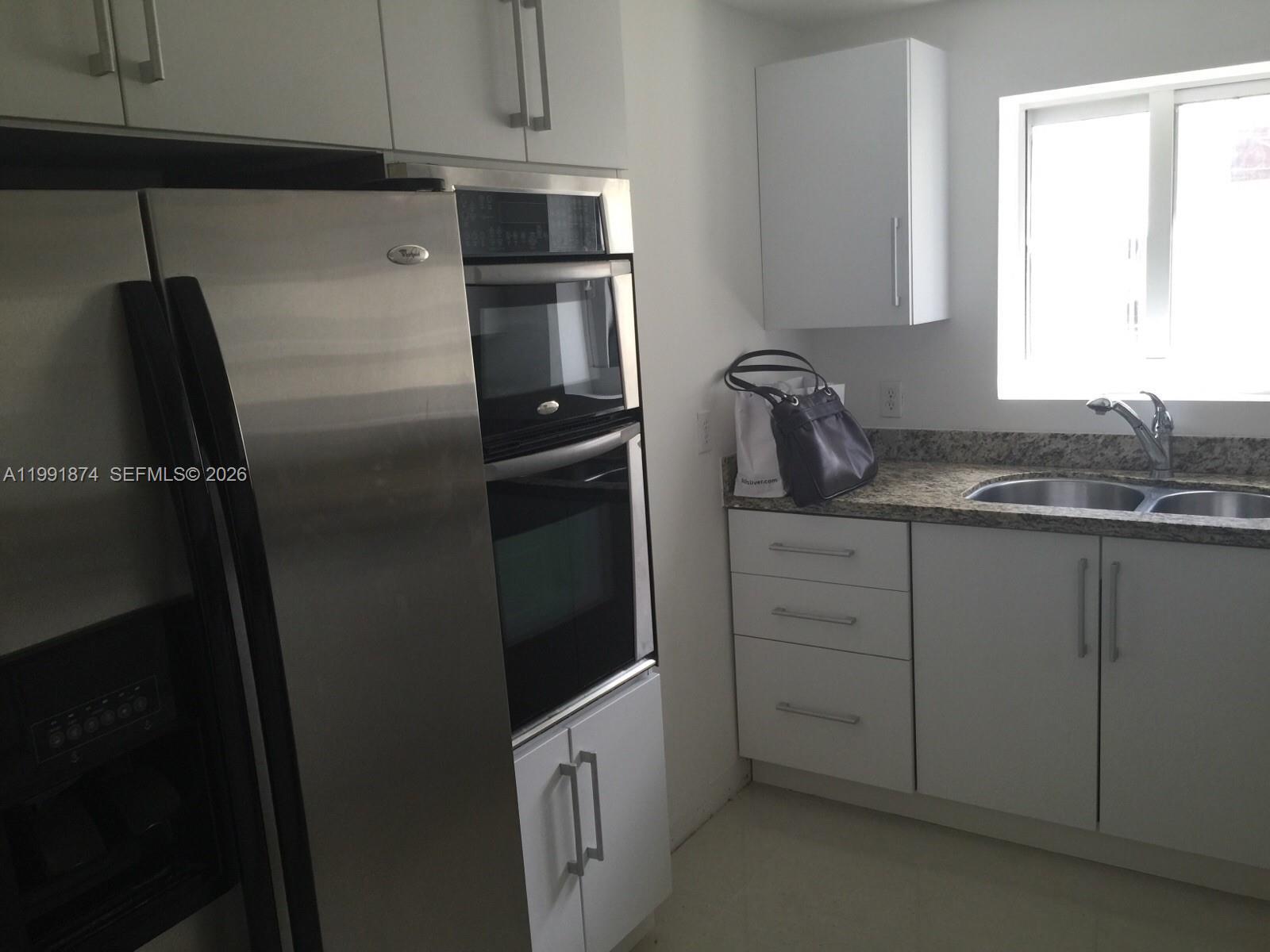170 SE 14th St # 3005, Miami FL 33131 photo 4