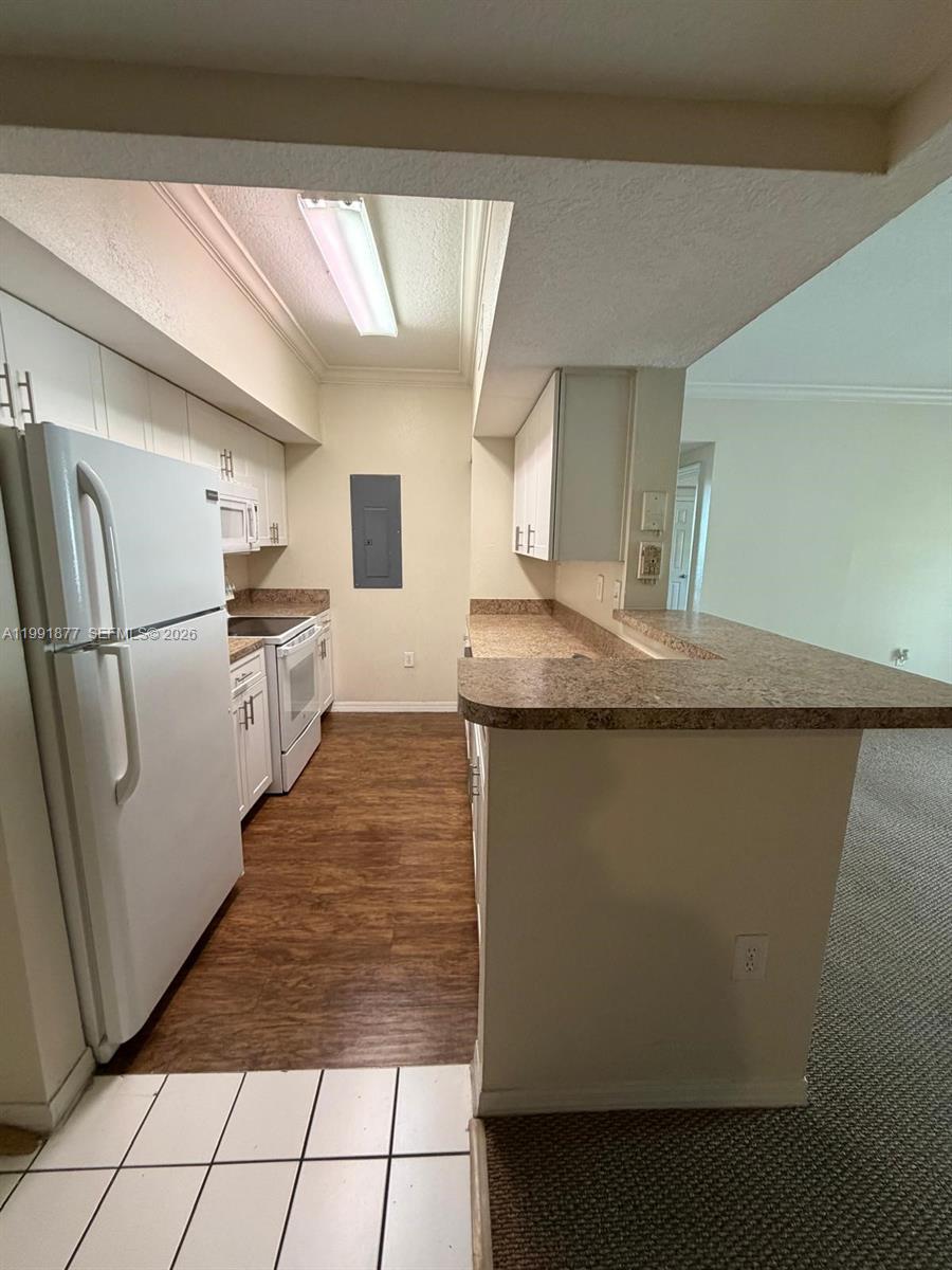 Pembroke Pines, FL 33025 photo 2