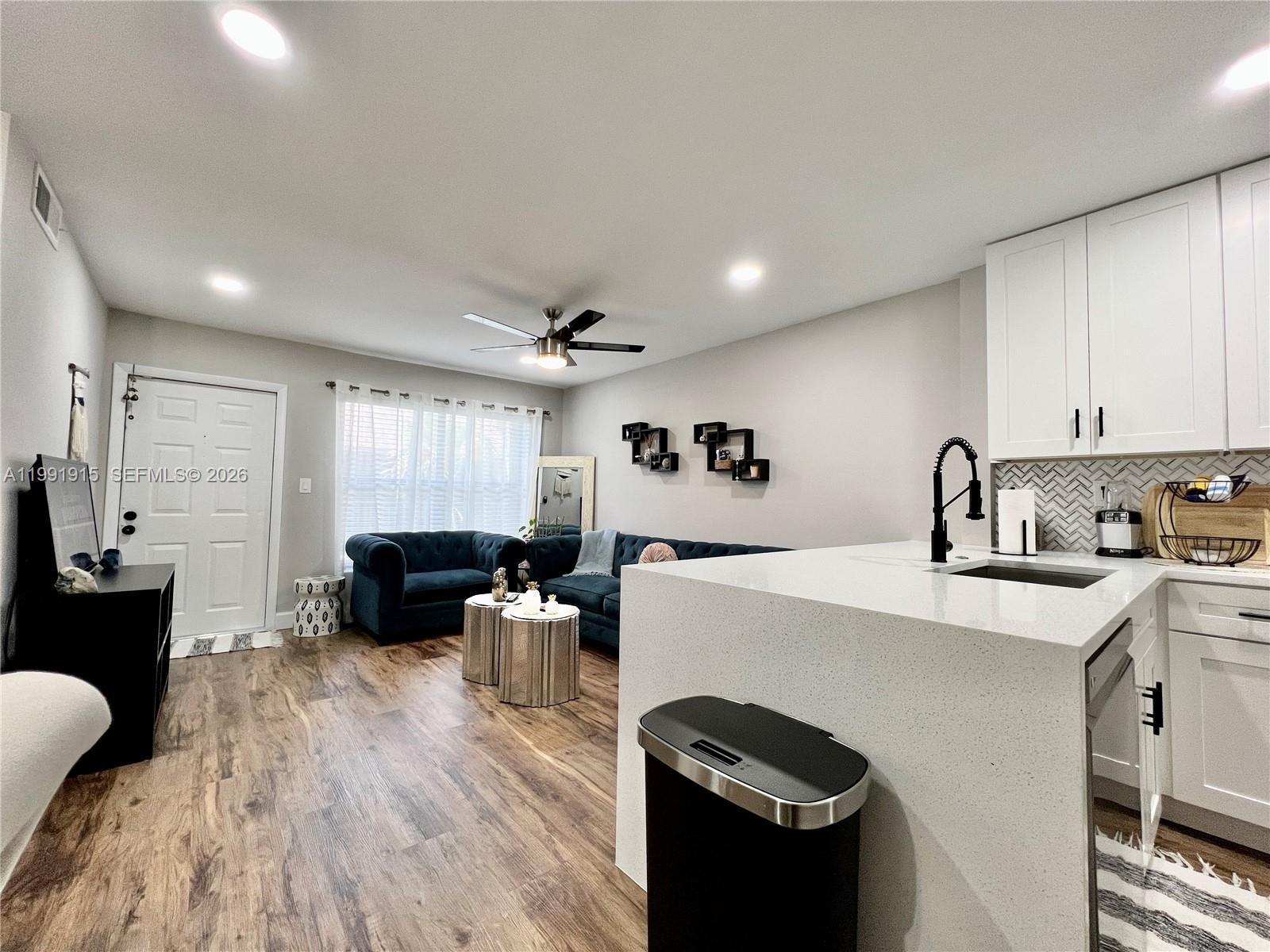 10019 Winding Lake Rd # 202, Sunrise FL 33351 photo 2