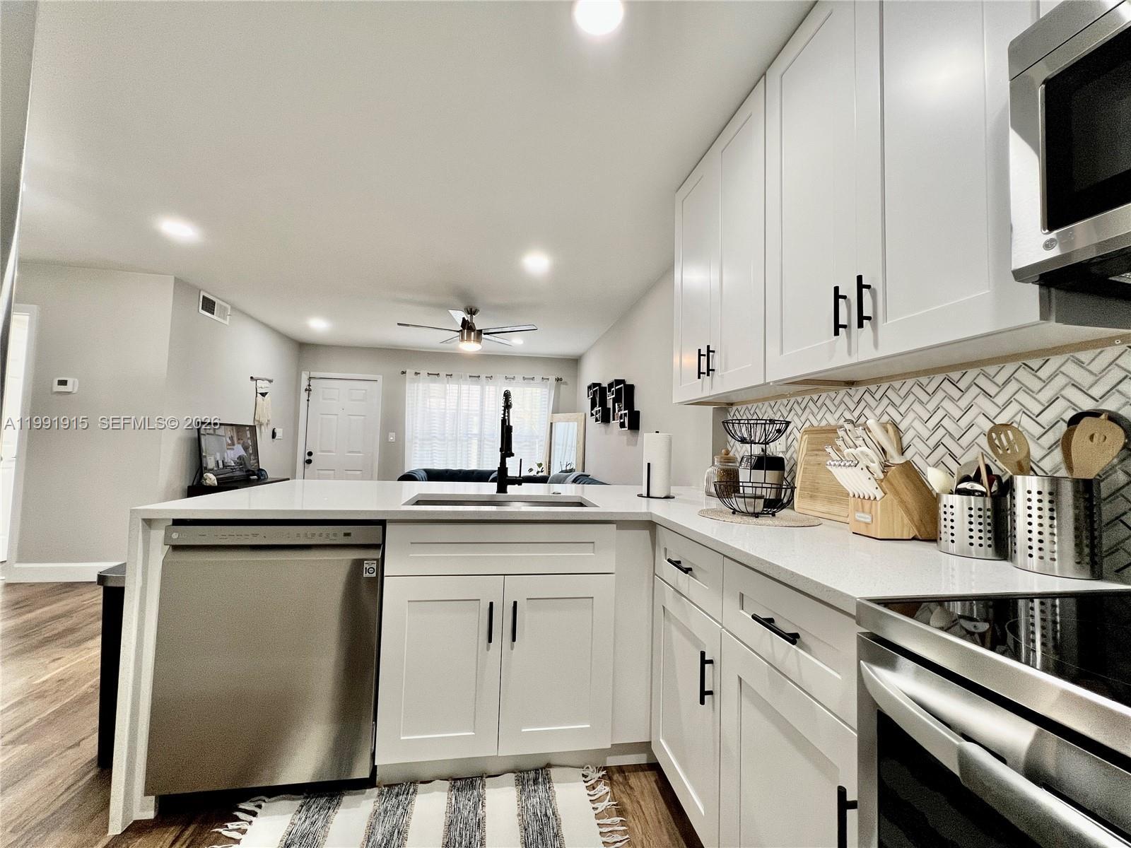 10019 Winding Lake Rd # 202, Sunrise FL 33351 photo 4