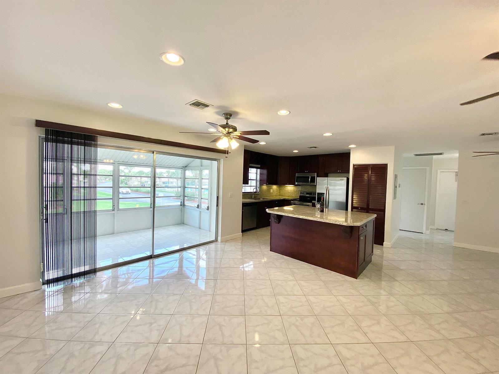 733 High Point Boulevard # D2, Fort Pierce FL 34982 photo 3