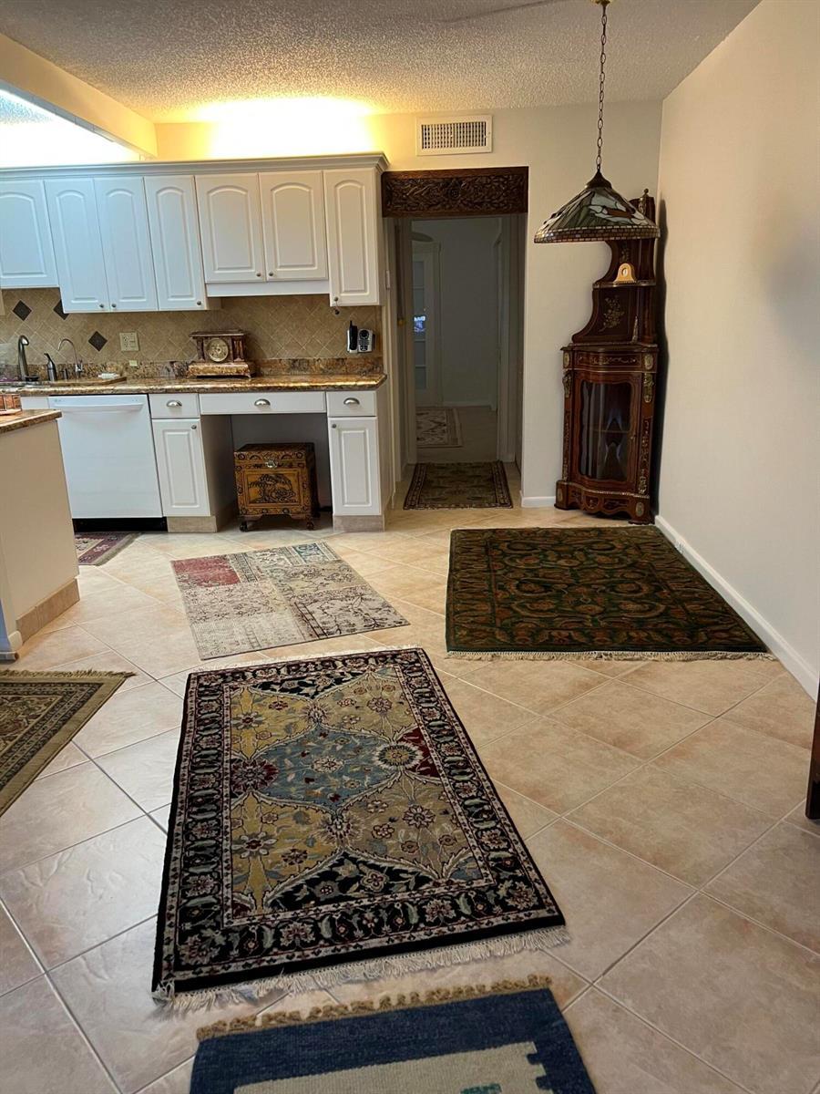 2057 Cambridge C # 2057, Deerfield Beach FL 33442 photo 2