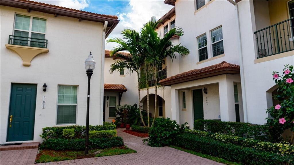 2667 SW 118th Road, Miramar FL 33025 photo 2