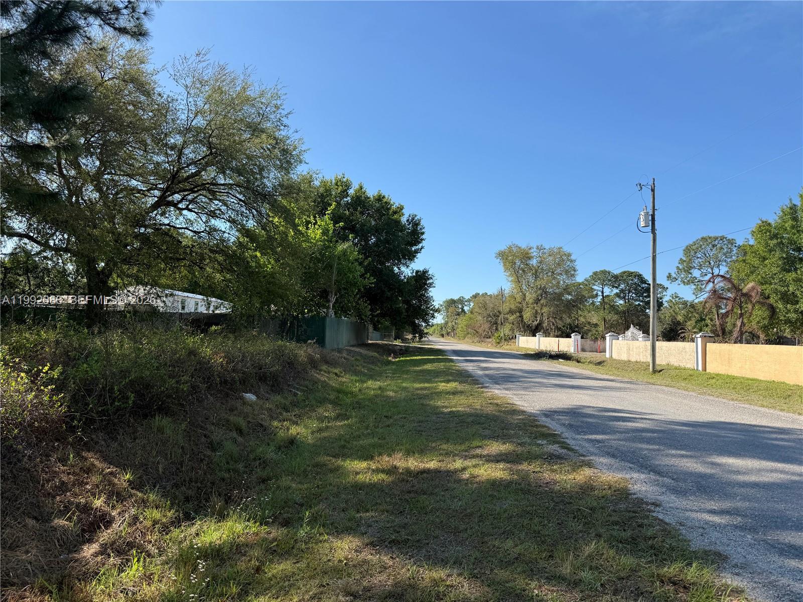 425 S DATIL ST, Clewiston FL 33440 photo 4