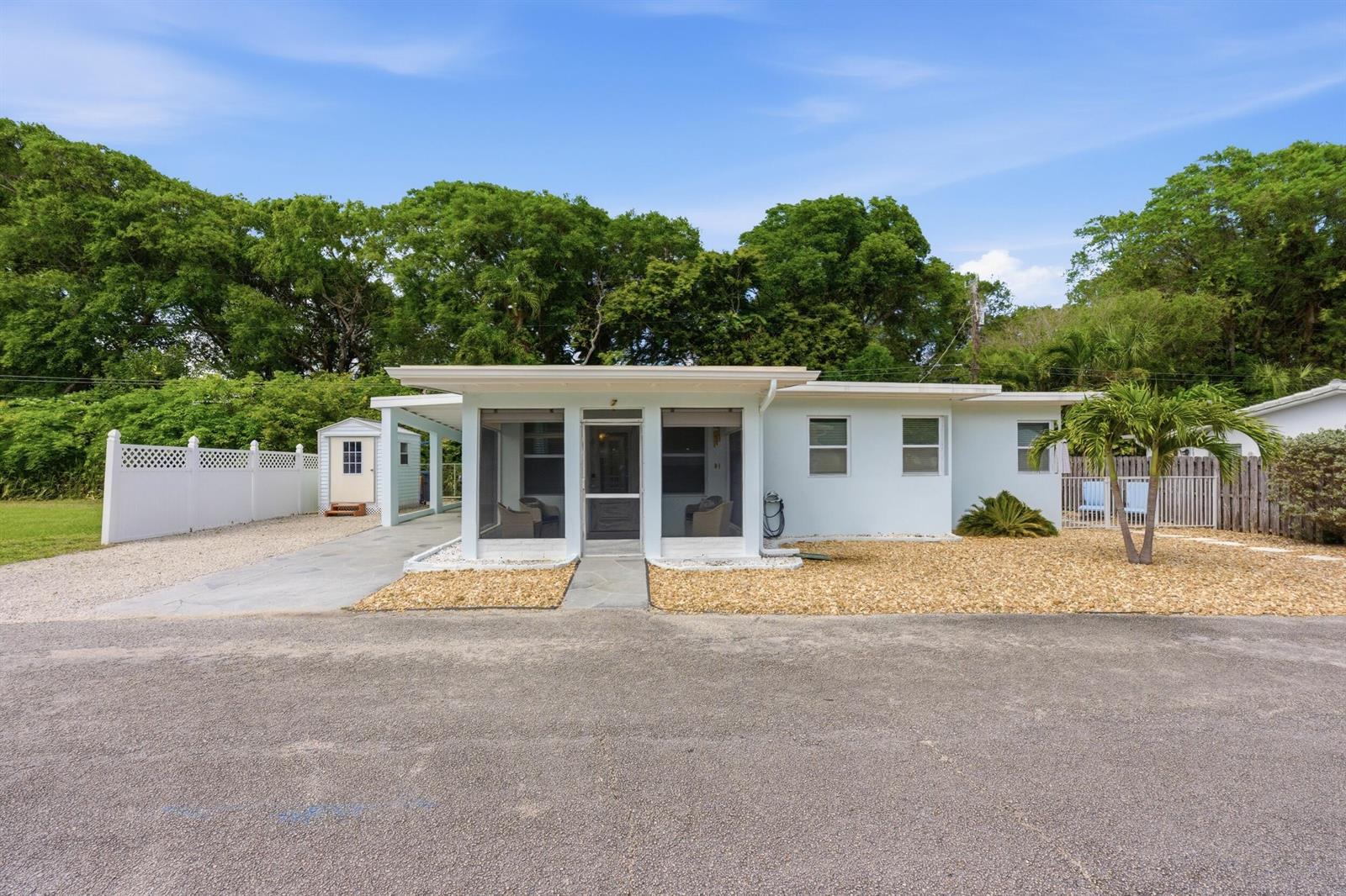7 Belair Drive, Boynton Beach FL 33435 photo 3