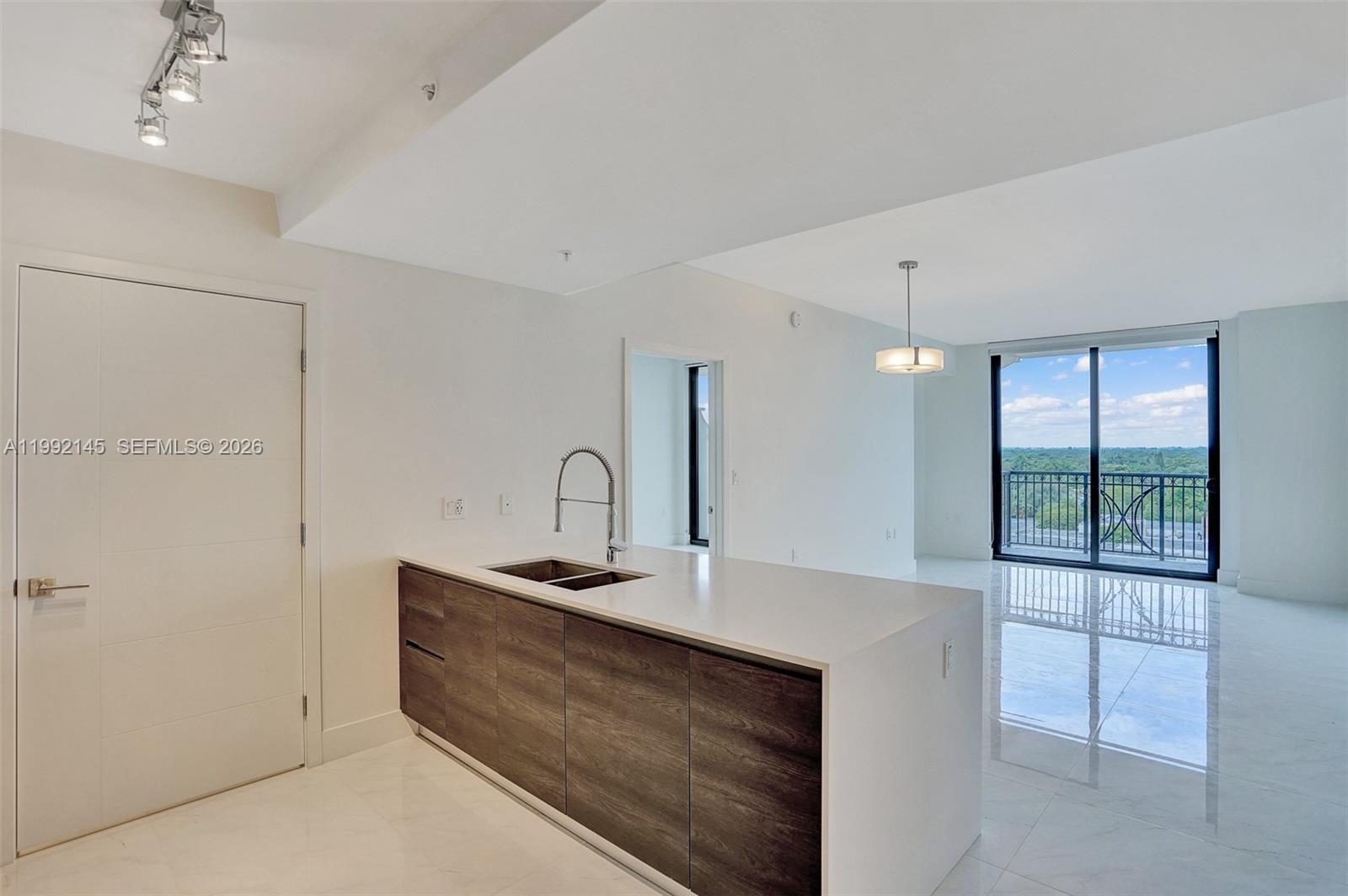 301 Altara Ave # 819, Coral Gables FL 33146