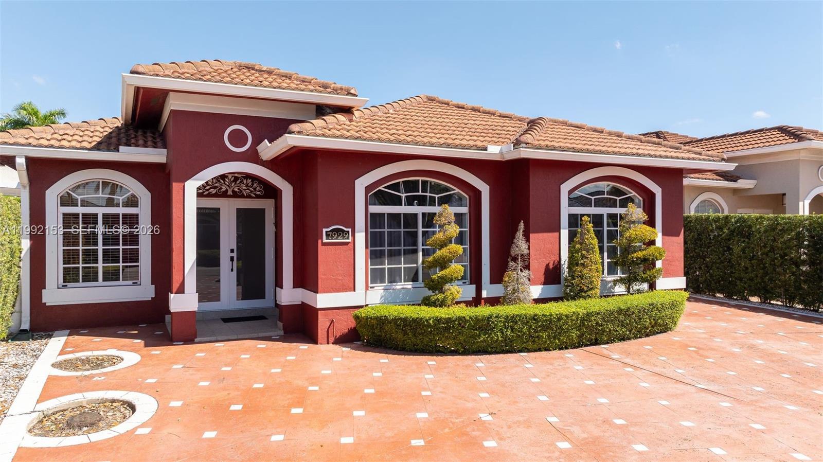 7929 NW 200th Ter, Hialeah FL 33015 photo 3