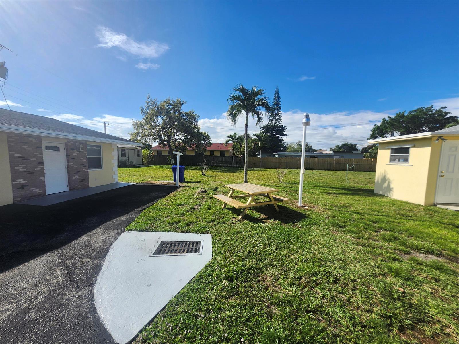 511 N 60th Way, Hollywood FL 33024 photo 4