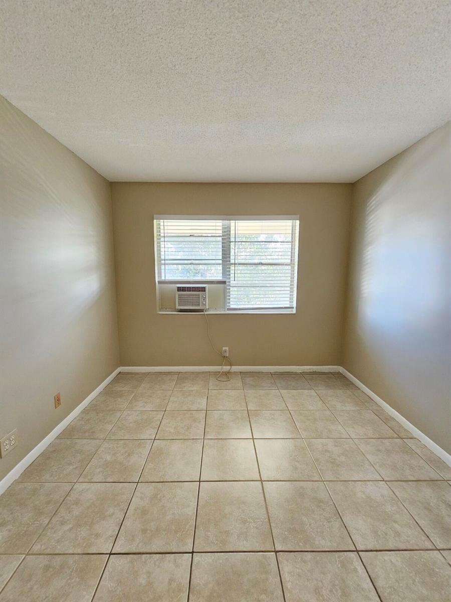 114 E Norwich E, West Palm Beach FL 33417 photo 3