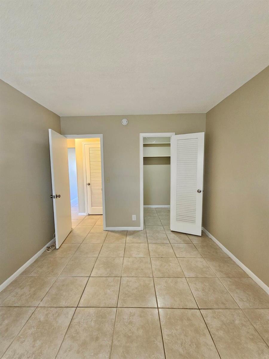 114 E Norwich E, West Palm Beach FL 33417 photo 4