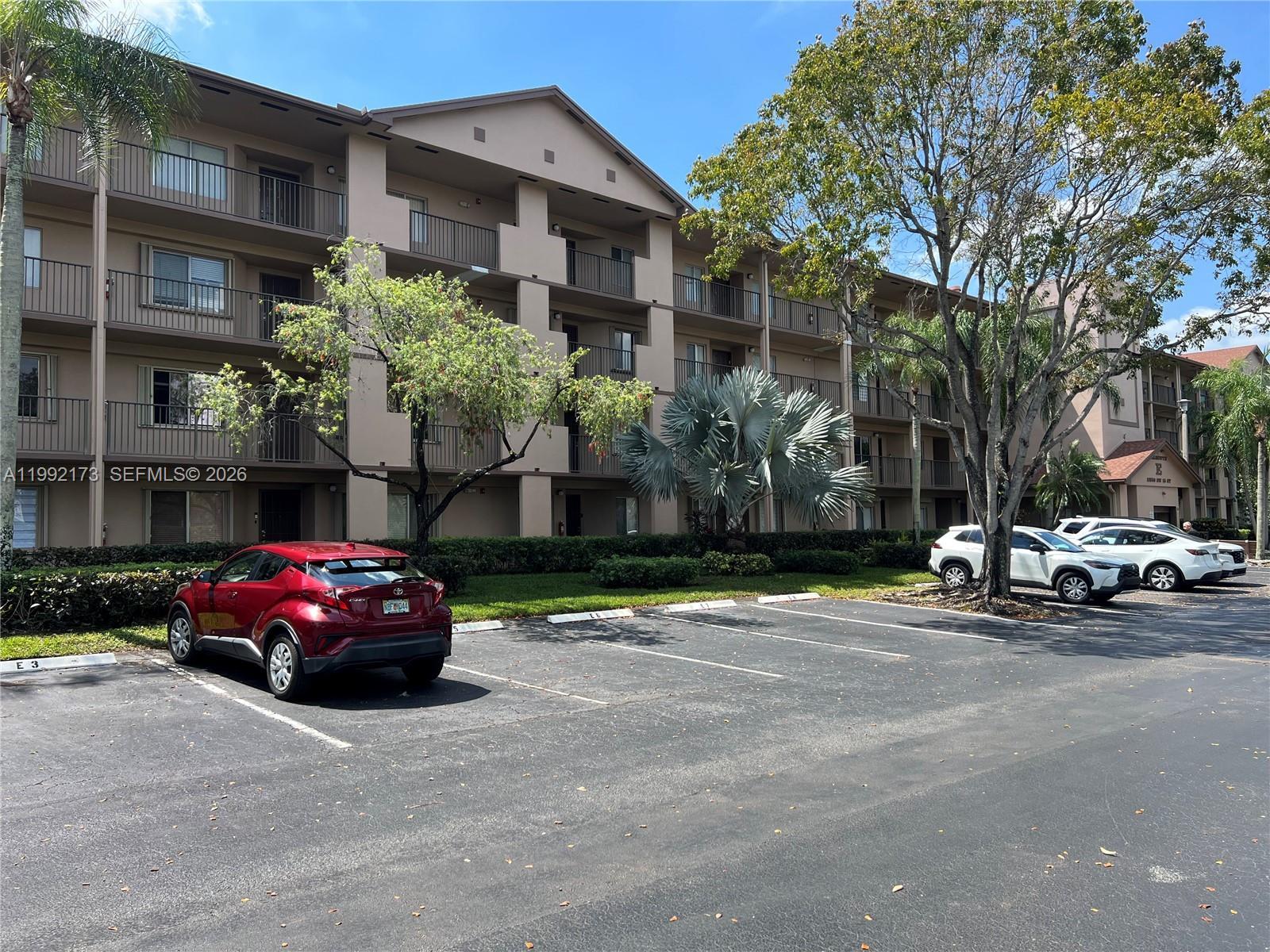 12550 SW 15 St # 106E, Pembroke Pines FL 33027