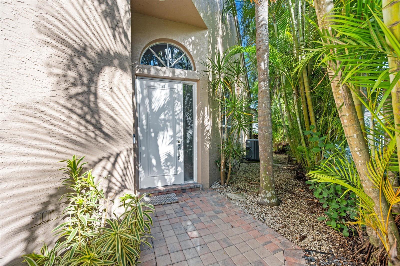 4657 Carlton Golf Drive, Lake Worth FL 33449 photo 3