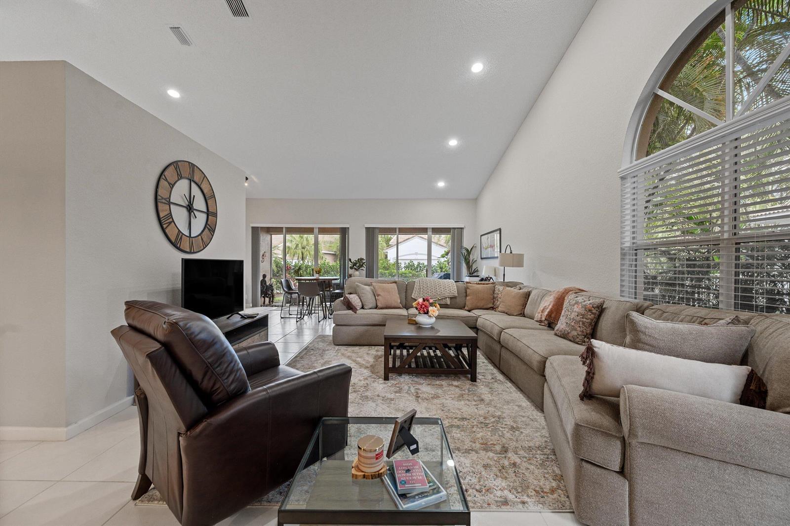 4657 Carlton Golf Drive, Lake Worth FL 33449 photo 5