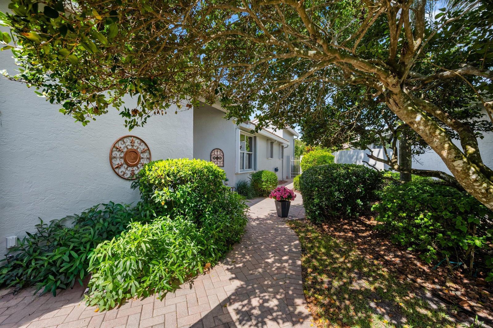 4730 Carlton Golf Drive, Lake Worth FL 33449 photo 4