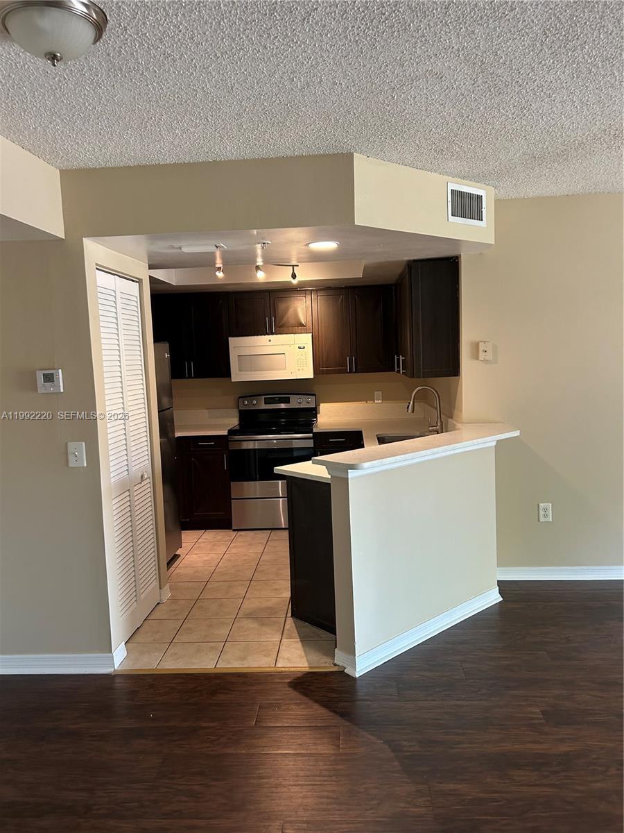 4175 N Haverhill Rd # 906, West Palm Beach FL 33417 photo 2