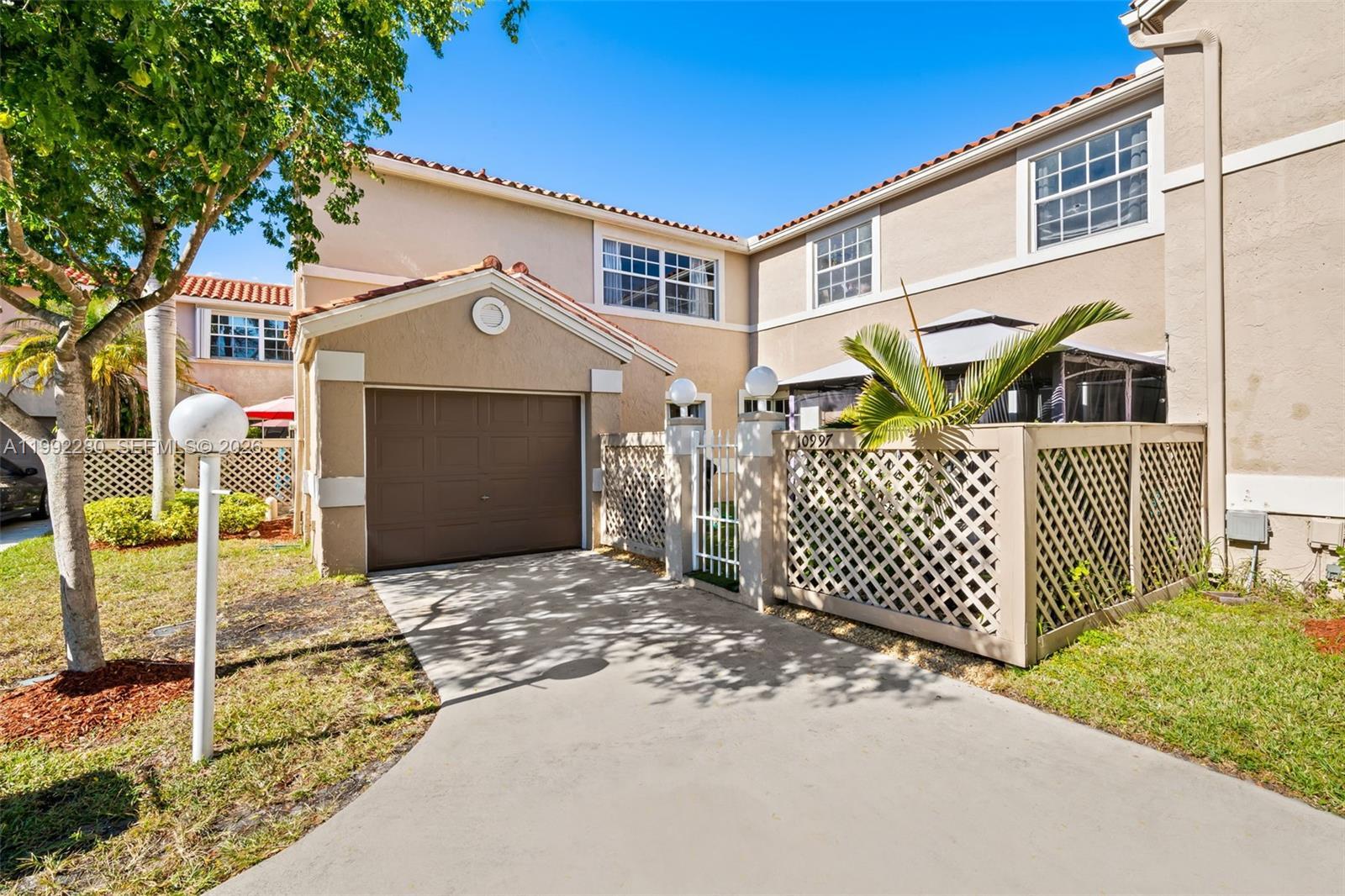 10997 Long Boat Dr, Cooper City FL 33026