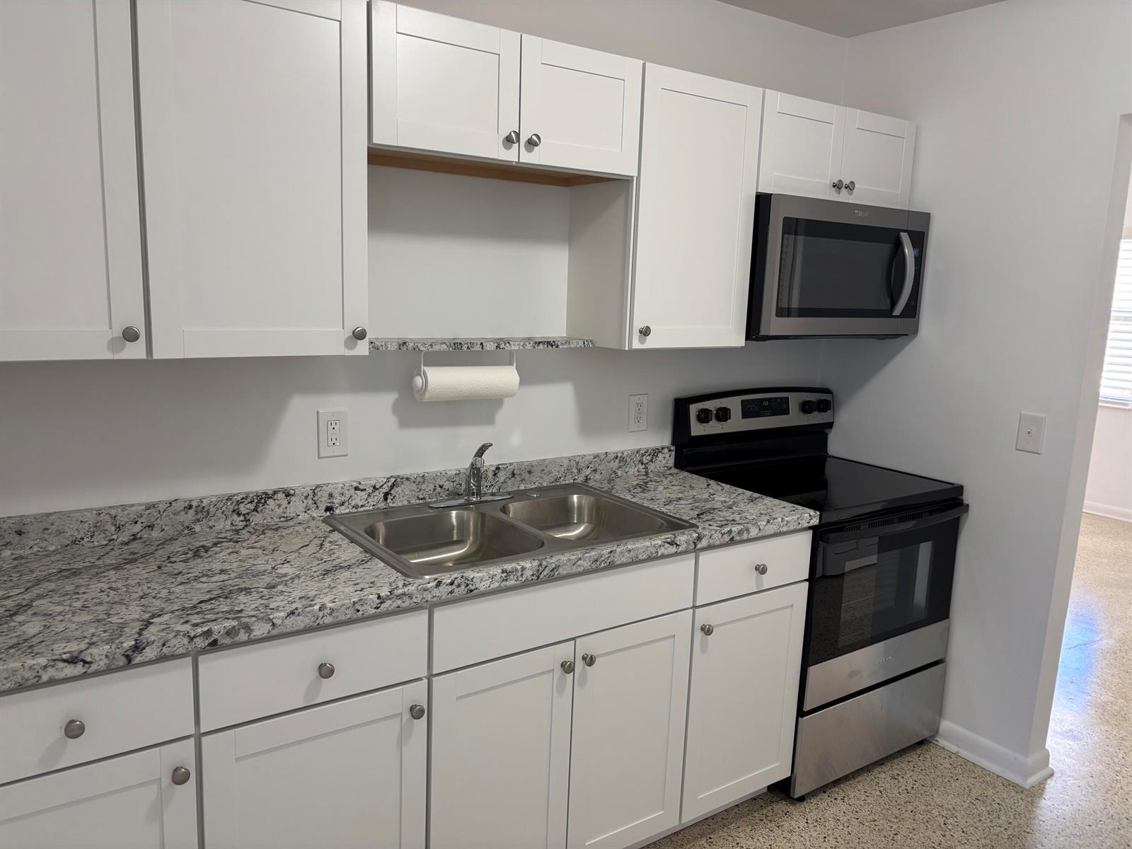 751 Hummingbird Way # 5, North Palm Beach FL 33408 photo 2