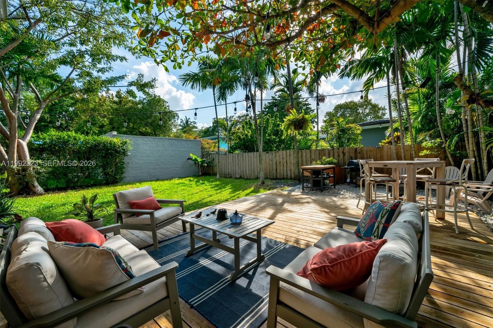 970 NW 10th Ave, Miami FL 33136