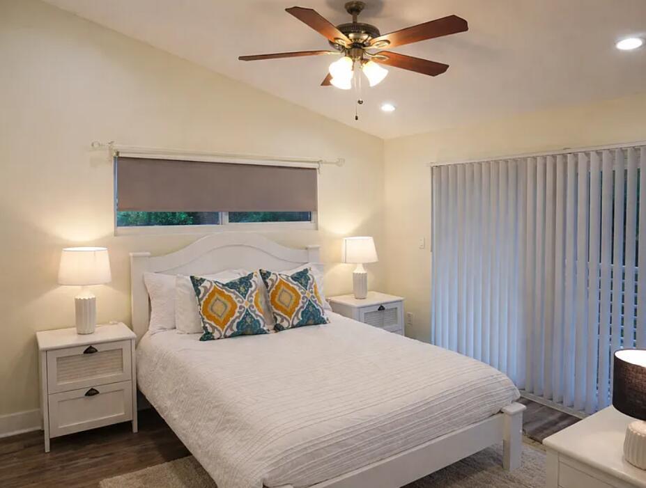 902 Palm Avenue Unit 4, Boca Raton FL 33432 photo 2
