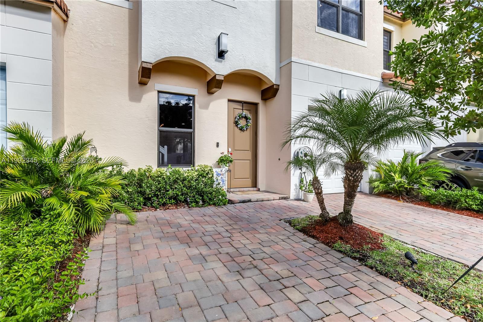 20921 NW 1st Ct, Pembroke Pines FL 33029 photo 2