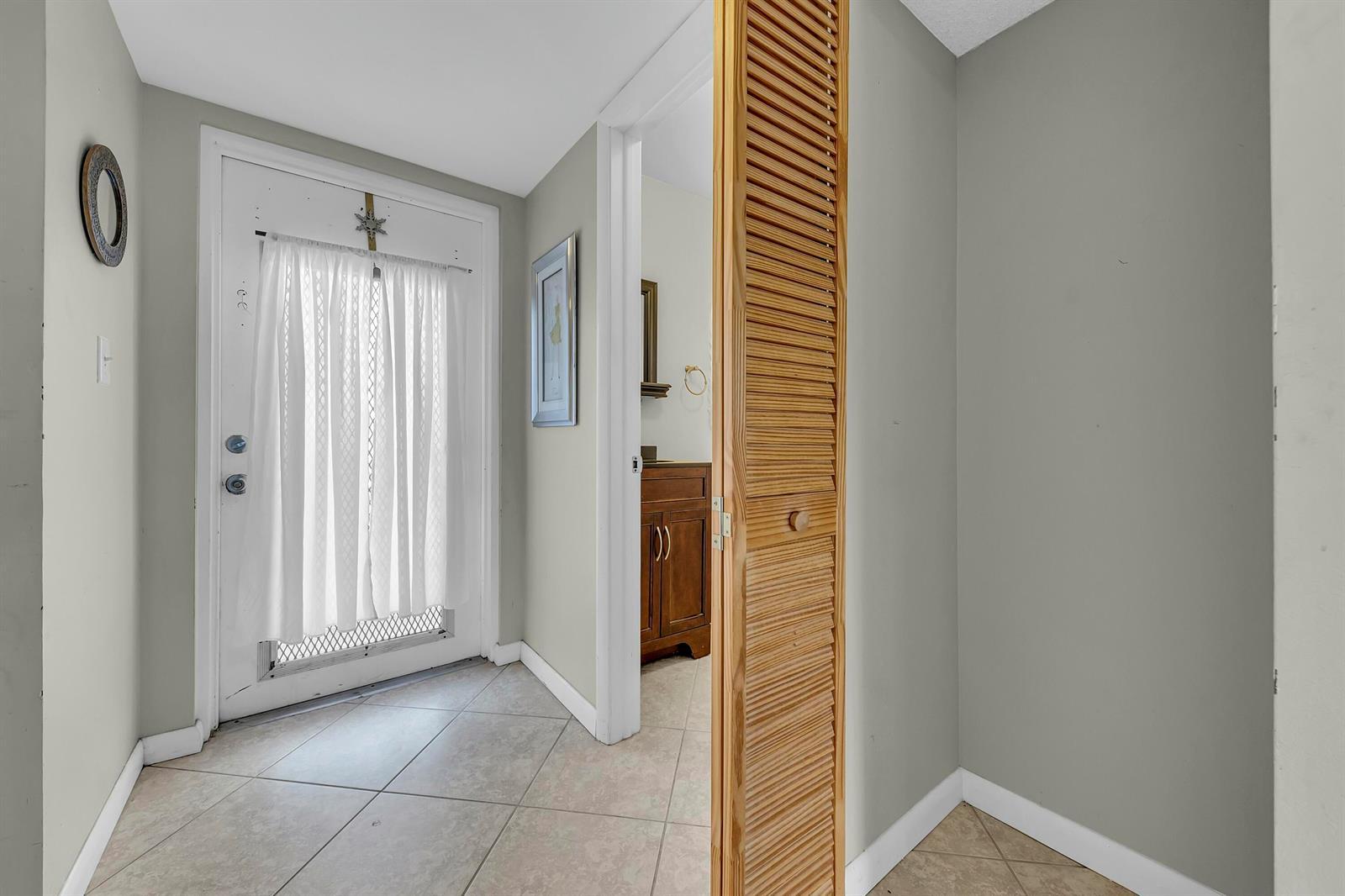 9401 Sunrise Lakes Boulevard # 311, Sunrise FL 33322 photo 3