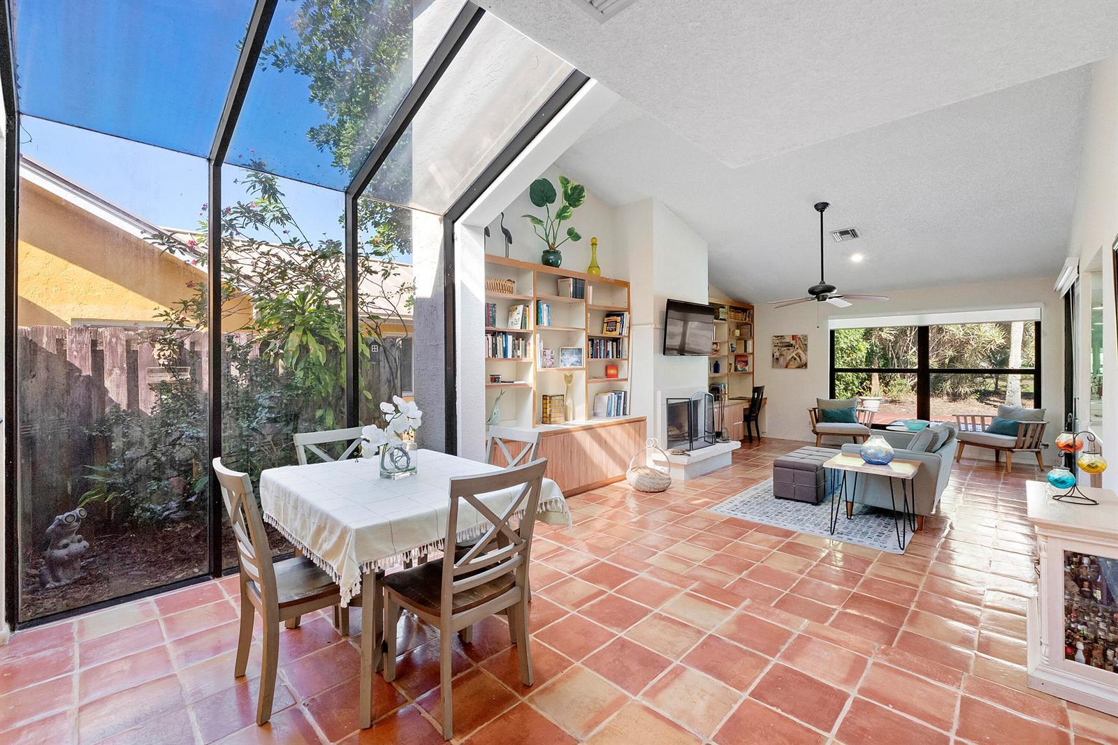 10551 NW 3rd Manor, Coral Springs FL 33071 photo 3