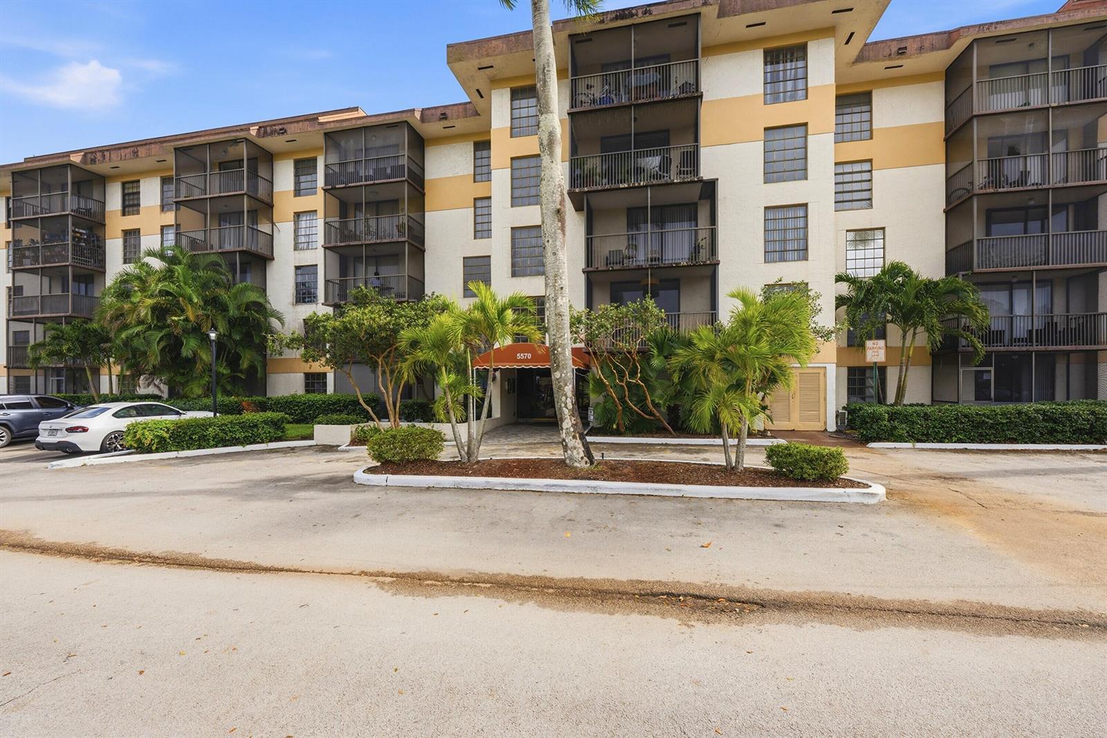 5570 NW 44th Street # 313a, Lauderhill FL 33319 photo 2