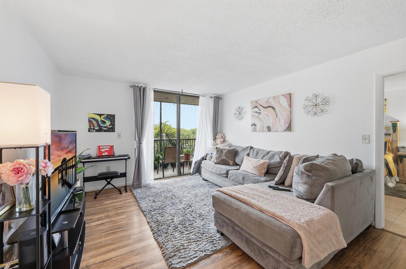 5570 NW 44th Street # 313a, Lauderhill FL 33319 photo 3