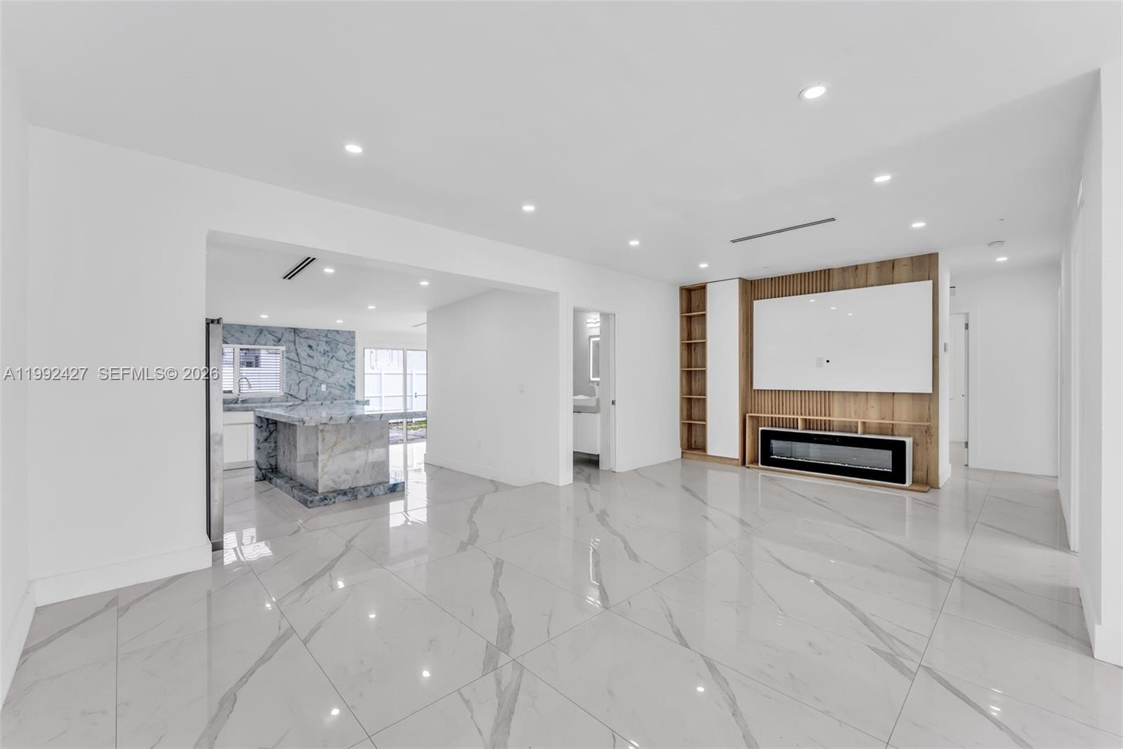 875 E 8th St, Hialeah FL 33010 photo 3