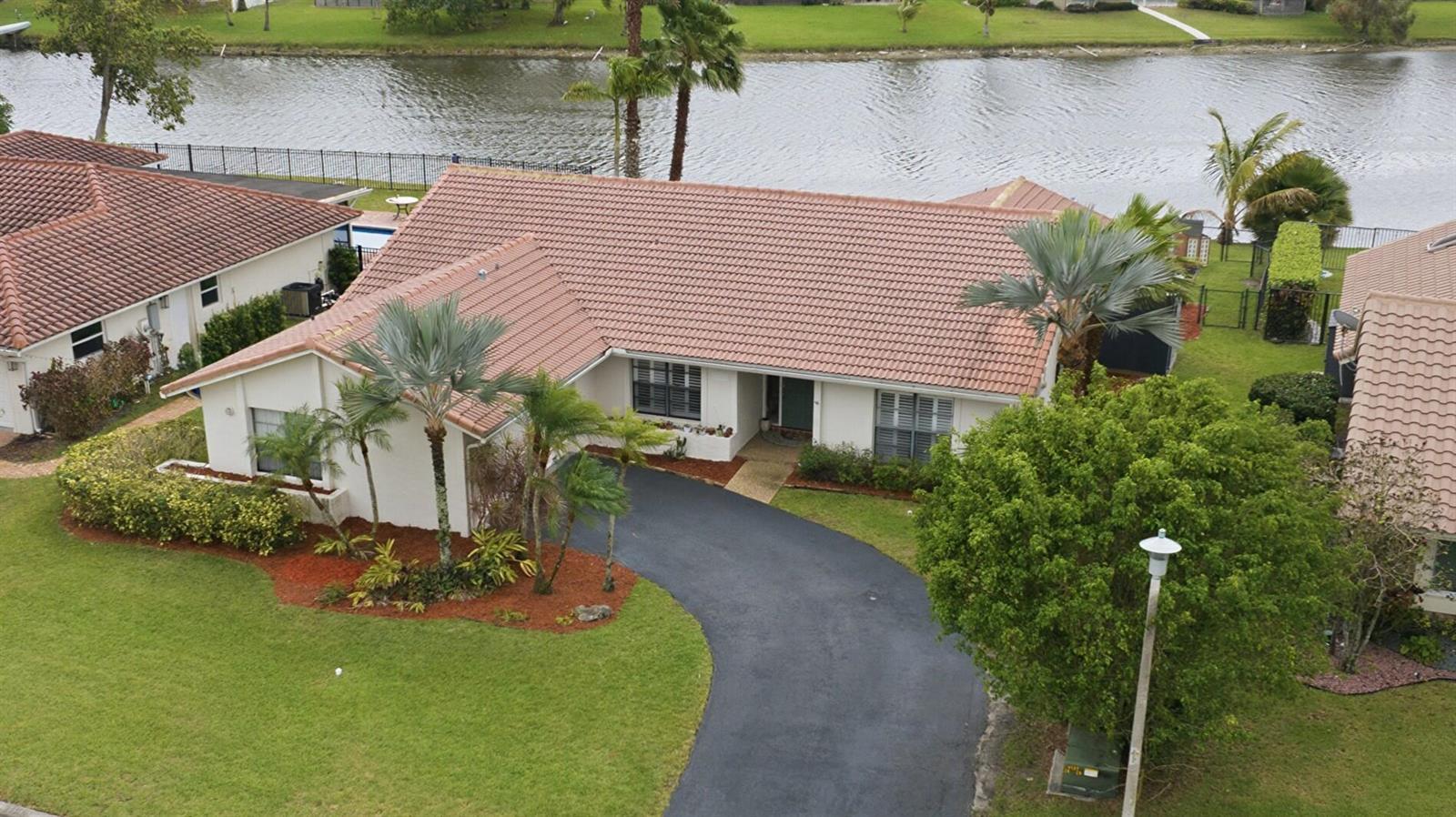 10108 NW 1st Manor, Coral Springs FL 33071
