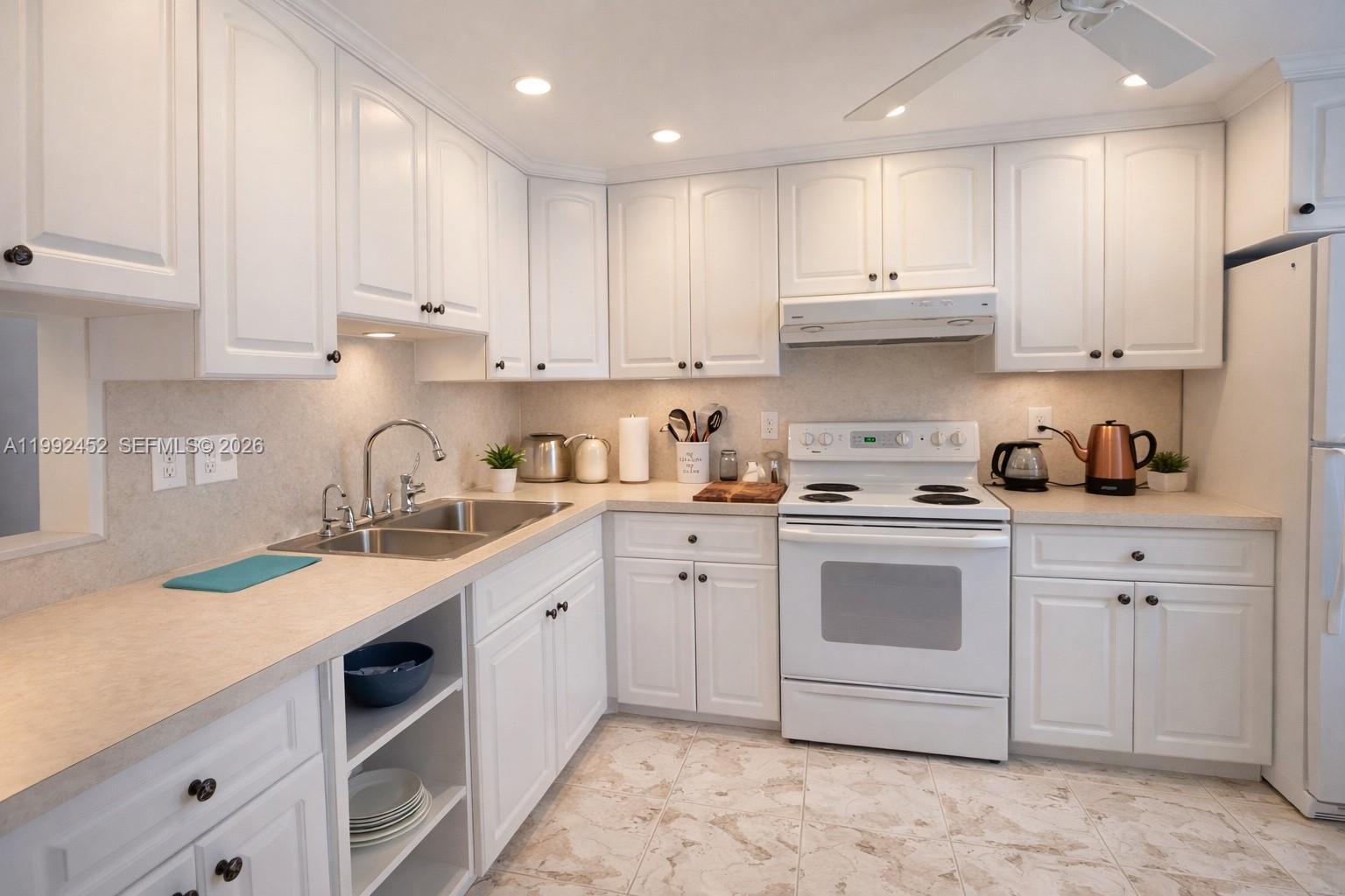 1425 Atlantic Shores Blvd # 501, Hallandale Beach FL 33009 photo 2