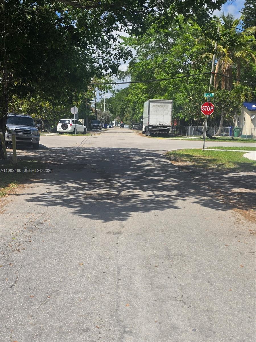 6231 NE 1st Ave # 2, Miami FL 33138 photo 2