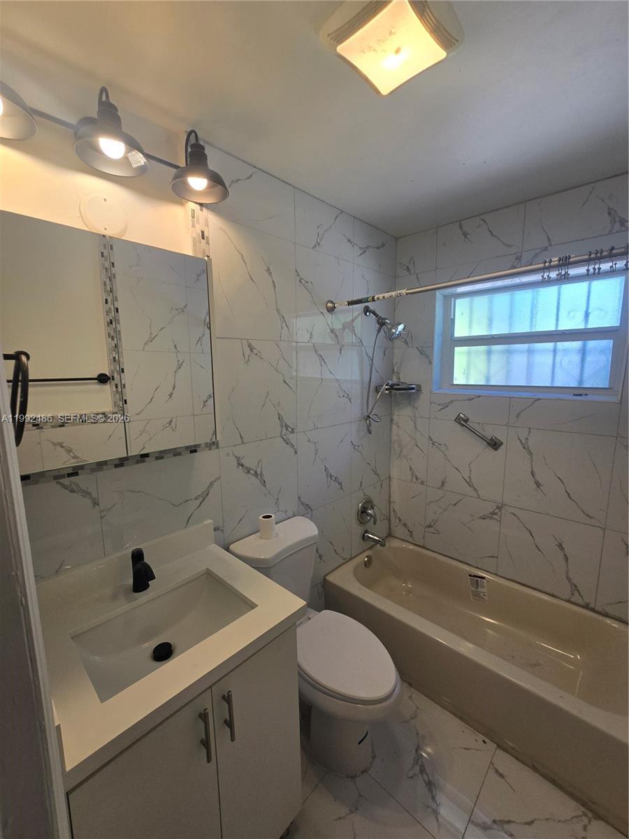 6231 NE 1st Ave # 2, Miami FL 33138 photo 5