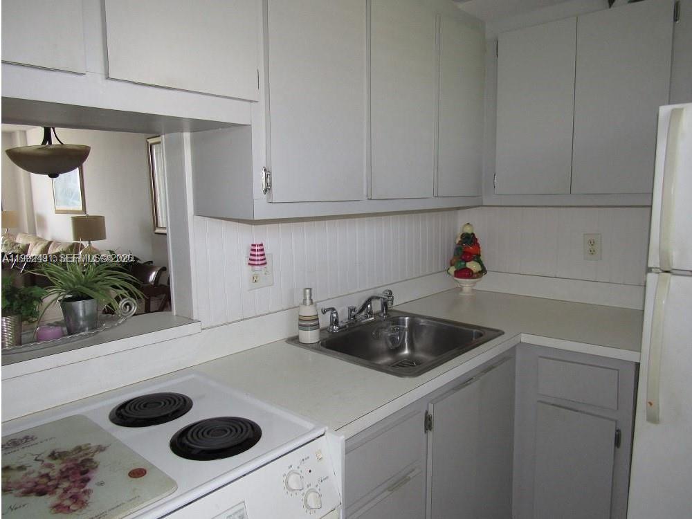 1731 SE 15th St # 402, Fort Lauderdale FL 33316 photo 5
